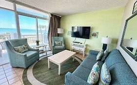 Hosteeva Atlantica Oceanfront Condo